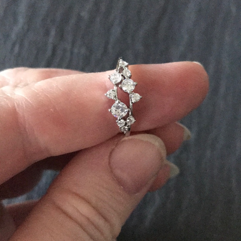 Silver toned or Rose gold and white sapphire ring - Picture 6 of 8